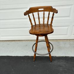 Maple Wood Bar Stool Swirl Chair