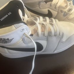 Jordan’s $100 OBO  Size 9