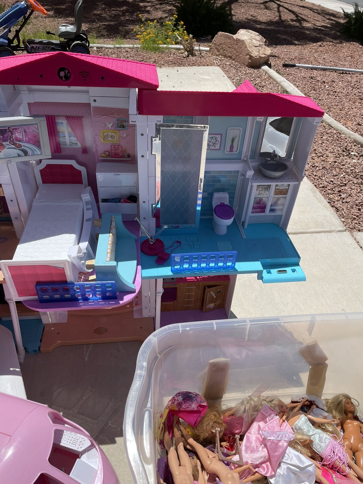 Electric Barbie House With Barbies And plane for Sale in North Las