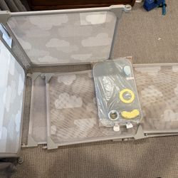Skip Hop Expandable Playpen