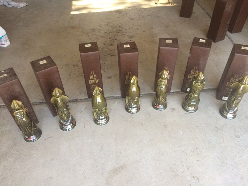 Old crow chessman set for sale