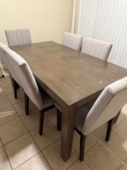 Table and a set of 6 chairs