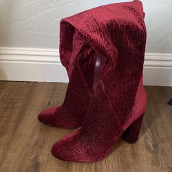 New Aldo suede Boots