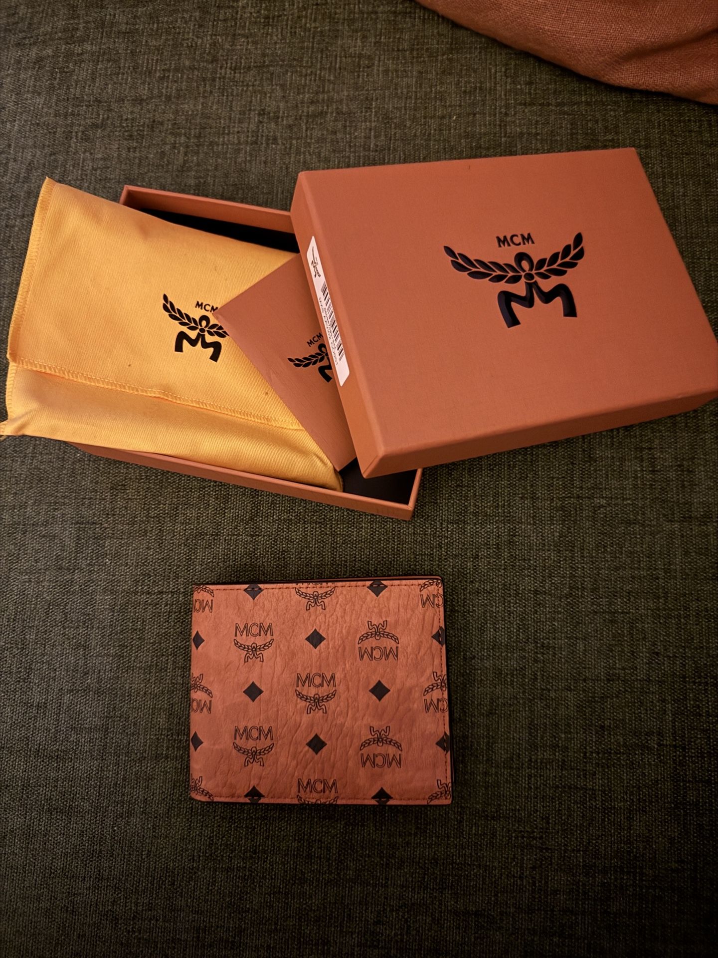 MCM Bifold Wallet with Card Case in Visetos Original Cognac
