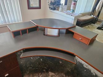 Large L-Shaped Executive Office Desk