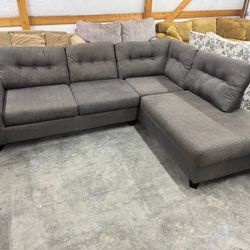 Sectional Couch (WE DELIVER)