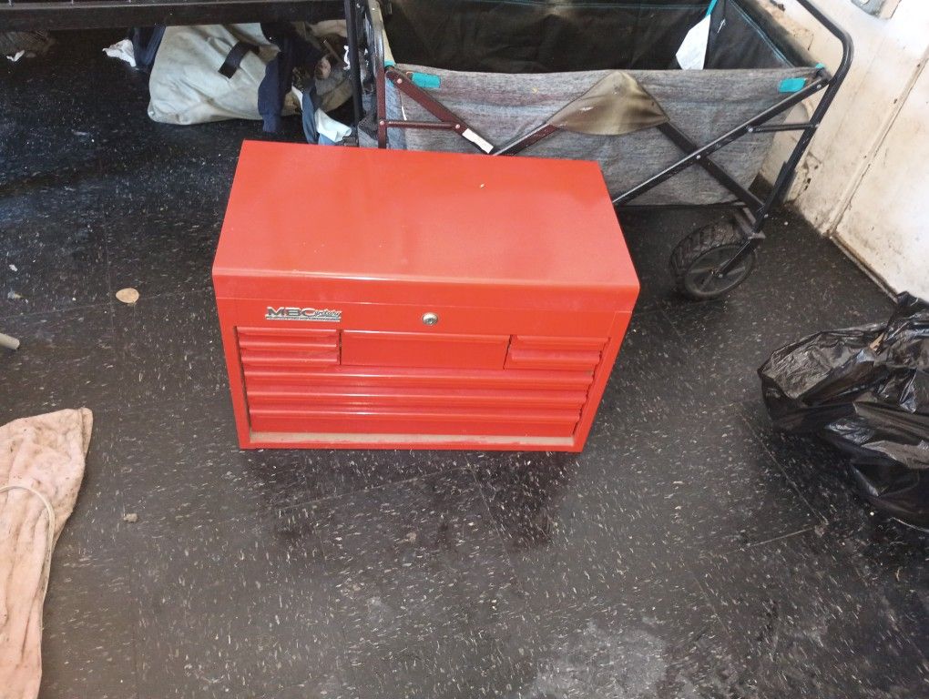 Vintage MBCentury Top Tool Chest/Box Metal Tool & Cabinet Company 26x15x15 U.S.A
