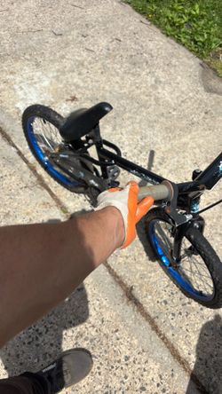 Free bike just missing chain first come first served
