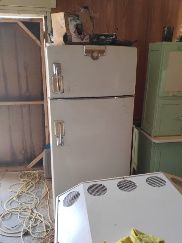 General Electric Fridge