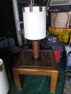 Couch,2 lamps,2 endtables
