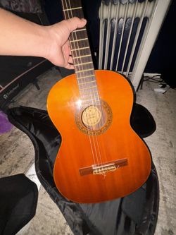 Vintage Orlando Guitar Model 305 (Japan) + Case — Classical Guitar