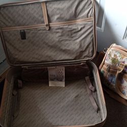 Luggage Suitcase Good Condition $15.00 Each 