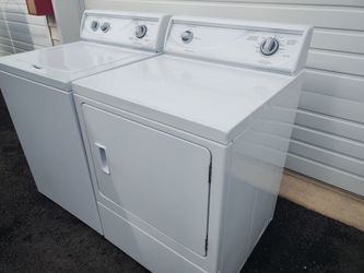 Speed queen washer and electric dryer set good working