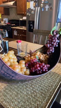 Table centerpiece vintage style bowl for grapes