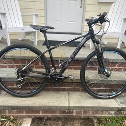 Cube Aim SL Mountain Bike – 17" Frame / 27.5" Wheels