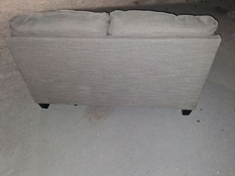 Colchón twin + base de metal + sillón