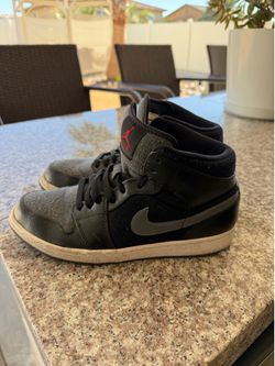 Nike Air Jordan High Top - Black and Grey