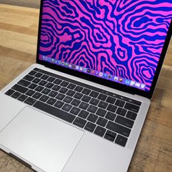 2019 13” MacBook Pro - 2.4 GHz i5 - 16GB - 1TB SSD