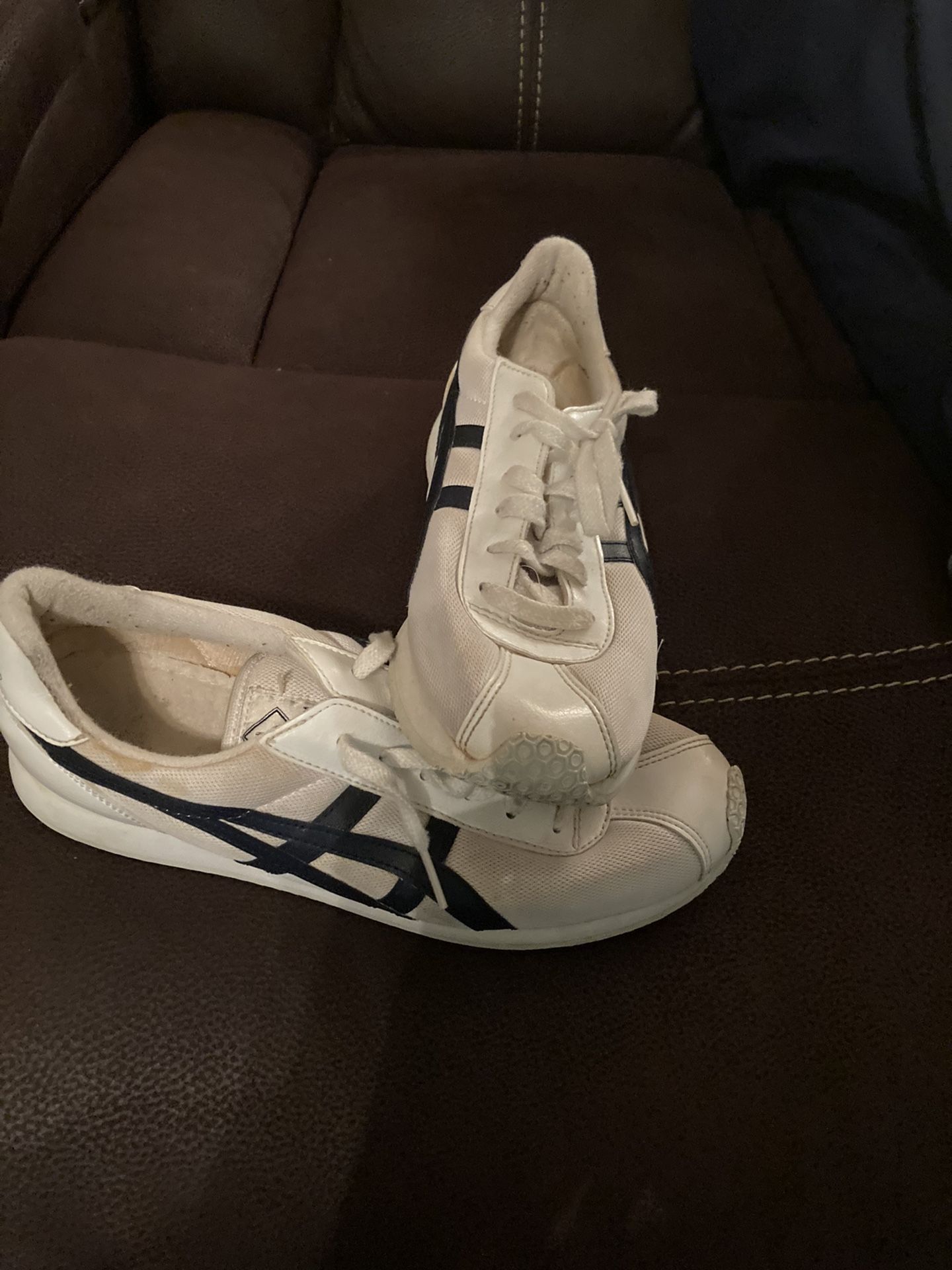Vintage asics hotsell cheer shoes