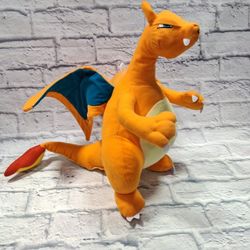 CHARIZARD PLUSH 