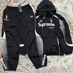 SUPREME Suit Size S/M/L/XL