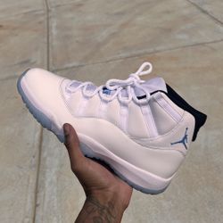 Legend Blue 11’s *LIKE NEW* Size -0.5