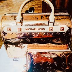 Like New Michael Kors Purse Gold Metallic Gold NO WALLET!! 