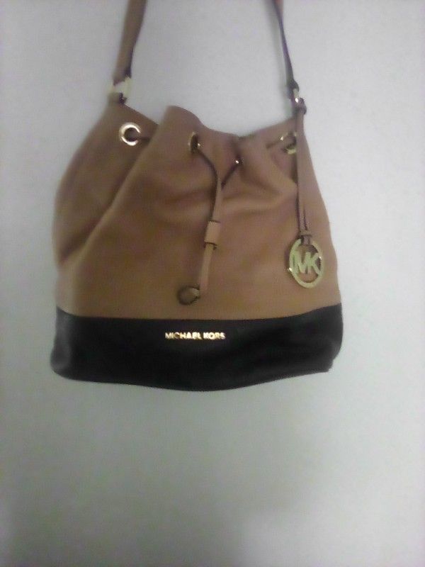 Michael Kors 2 Tone Black&Tan, Leather And No 7