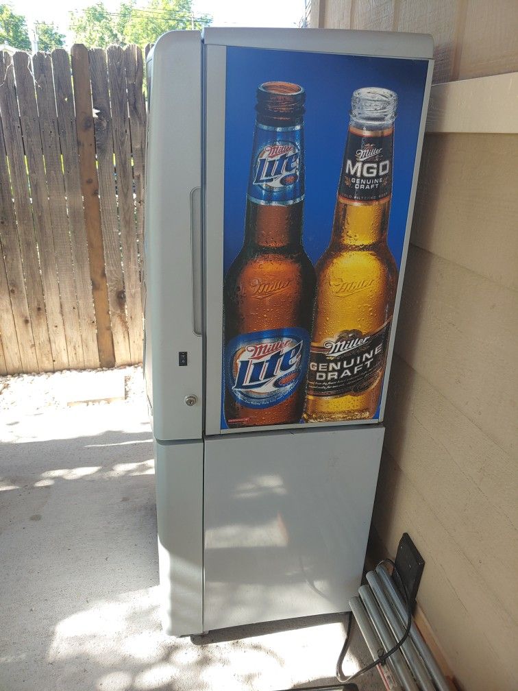 Vending Machine Skybox Maytag for Sale in Denver, CO OfferUp