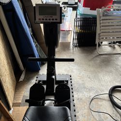 Lifecore Fitness R88Pro Rowing Machine