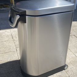 Pet Food Container - SinpleHuman Large