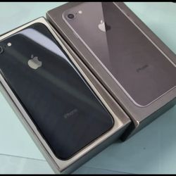 IPhone 8 Unlocked / Liberado 👌 (Different Colors Available)