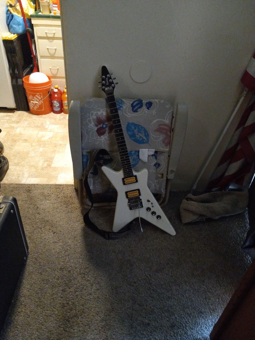 Carvin V220 Vintage Guitar. 1984