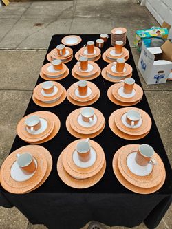 90 pieces dinnerware set