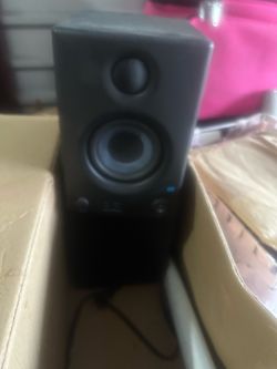 Stereo speakers