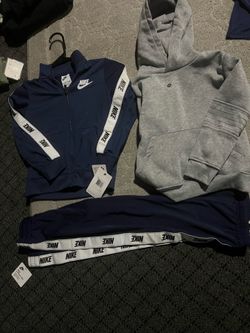 Boys Nike outfit with tags Sz 6