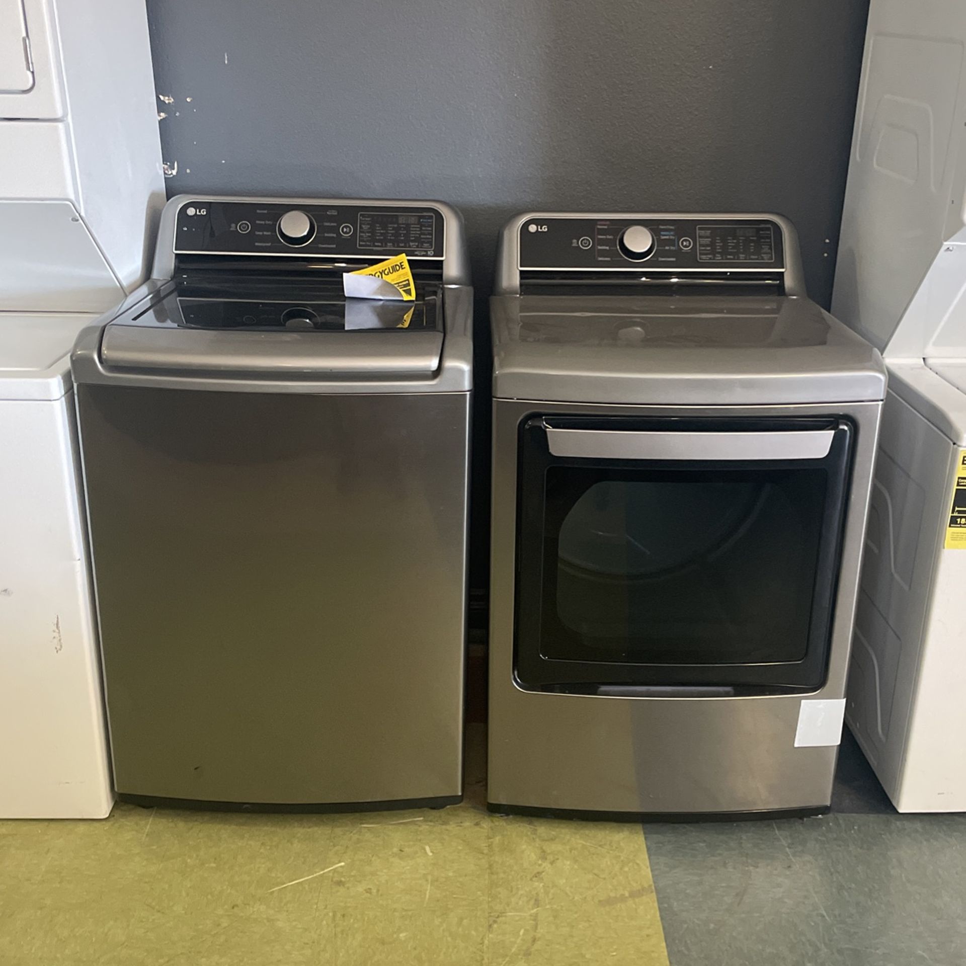 L G Top Load Washer 5.5 Cubic Ft. And Gas Dryer Set‼️
