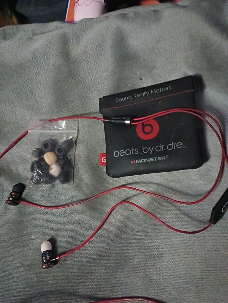 Ear Speakers