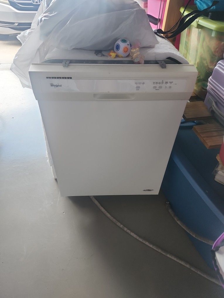 Whirlpool Dishwasher