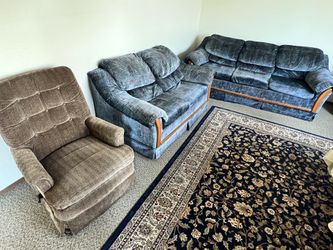 Catches Rug Chairs Dressers Table Free If Take All