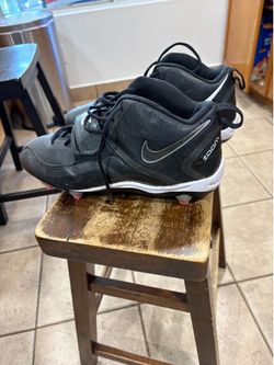 Nike football cleats size 12