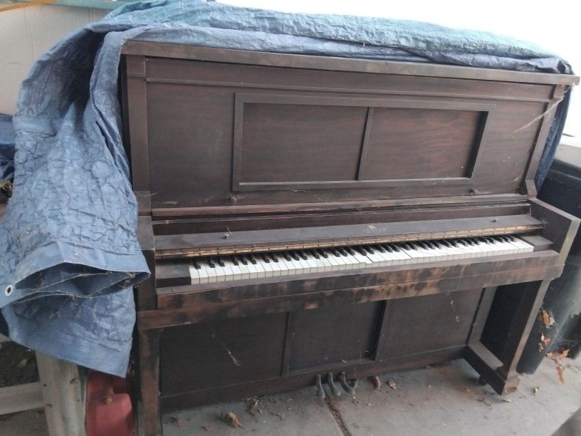Vintage Lester Piano Working Condition