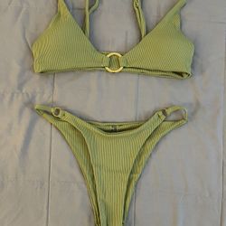  Bikini 