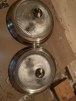 Chandelier and 3 Fixture Lights For Saale 
