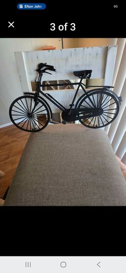 Vintage Style Metal Bicycle Wall Decor