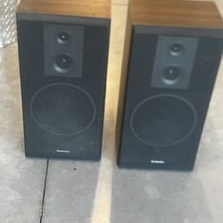 Technics SB-L52 3-Way Linear Phase Speaker System - Tested Minor Imperfection. Used in good condition with some cosmetic blemishes. These blemishes ar