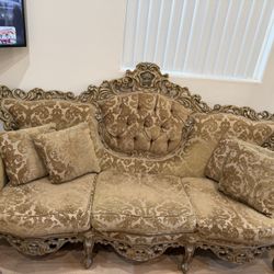3 Piece Victorian Style Sofas In Great Condition
