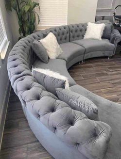 Unique Half Circle Grey Tufted Couch🛋️Quality Piece👑NO Credit Needed💸 delivery Ava.🚚