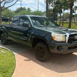 2011 TOYOTA TACOMA