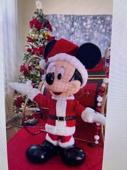Mickey animatronic holiday